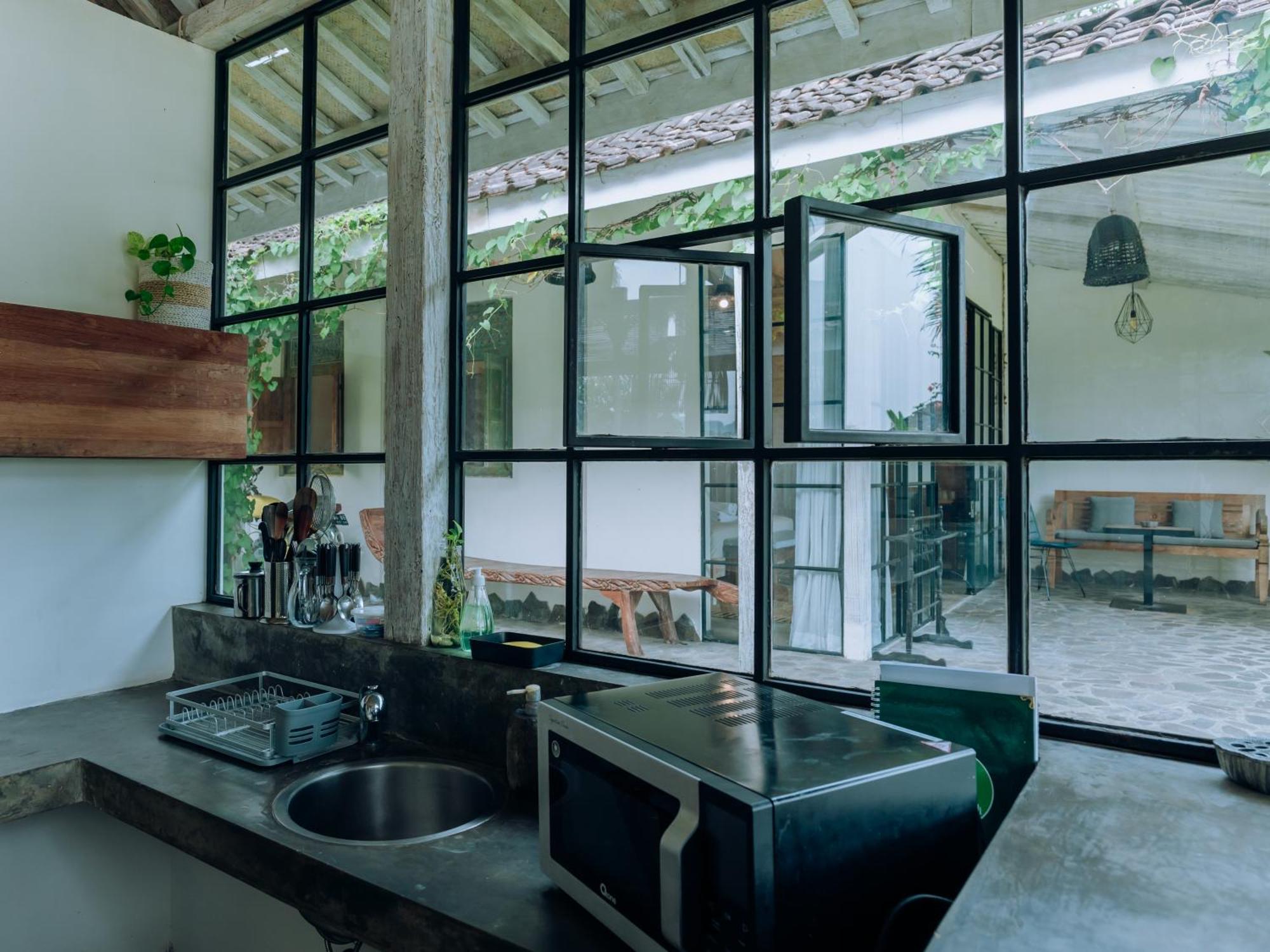 Sunmoonstarvillas Yogyakarta Jarakan Экстерьер фото