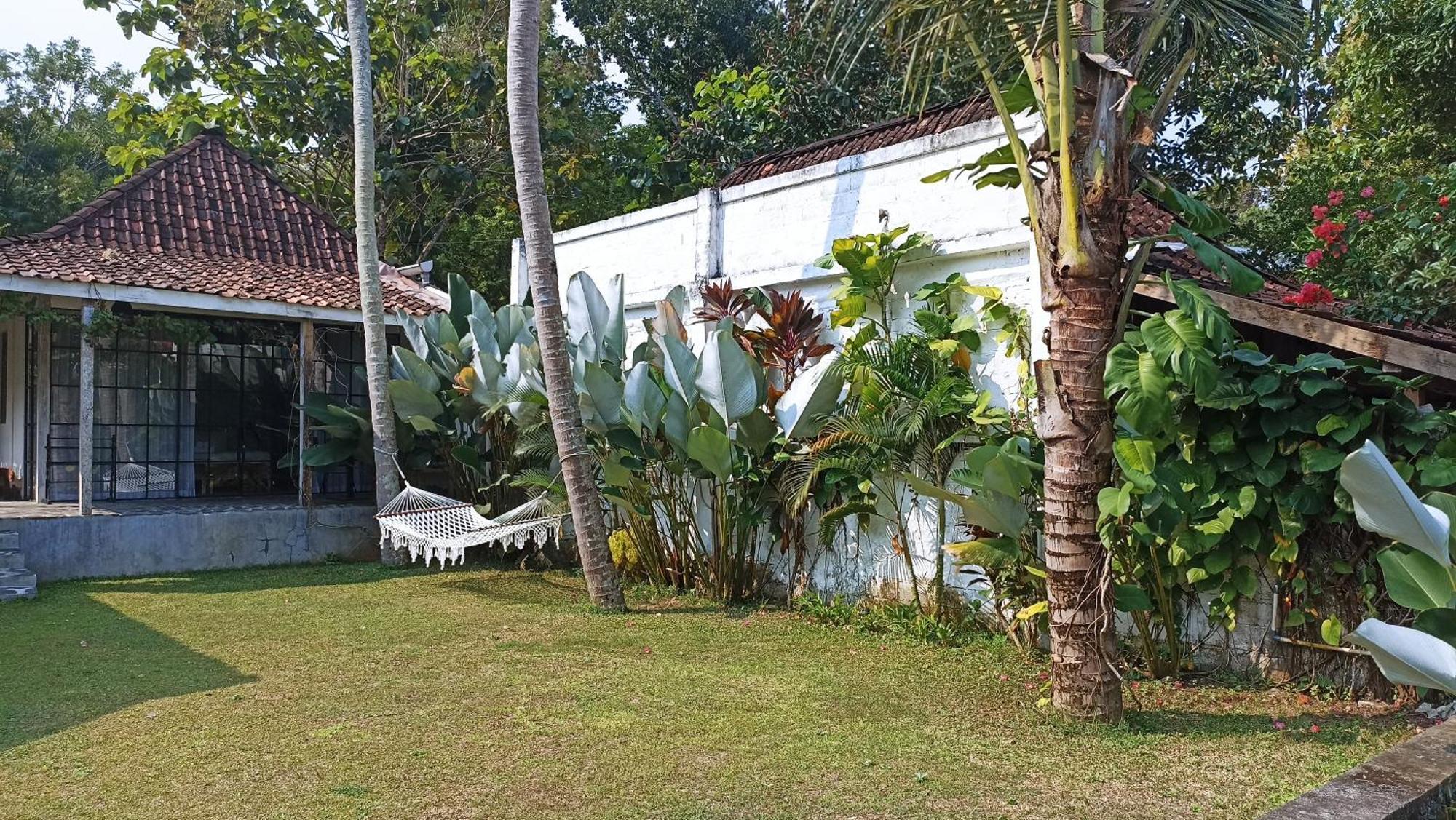 Sunmoonstarvillas Yogyakarta Jarakan Экстерьер фото